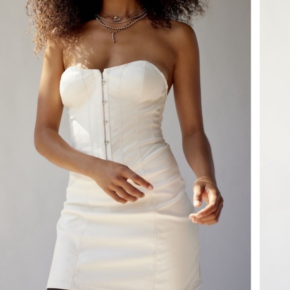 White urban corset leather dress - Picture 3 of 5